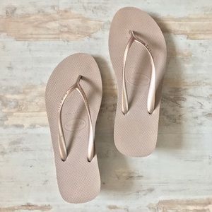 HAVAIANAS High Fashion Flip Flops Rose Gold 9-10
